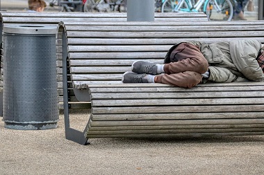 Zdjęcie osoby bezdomnej
